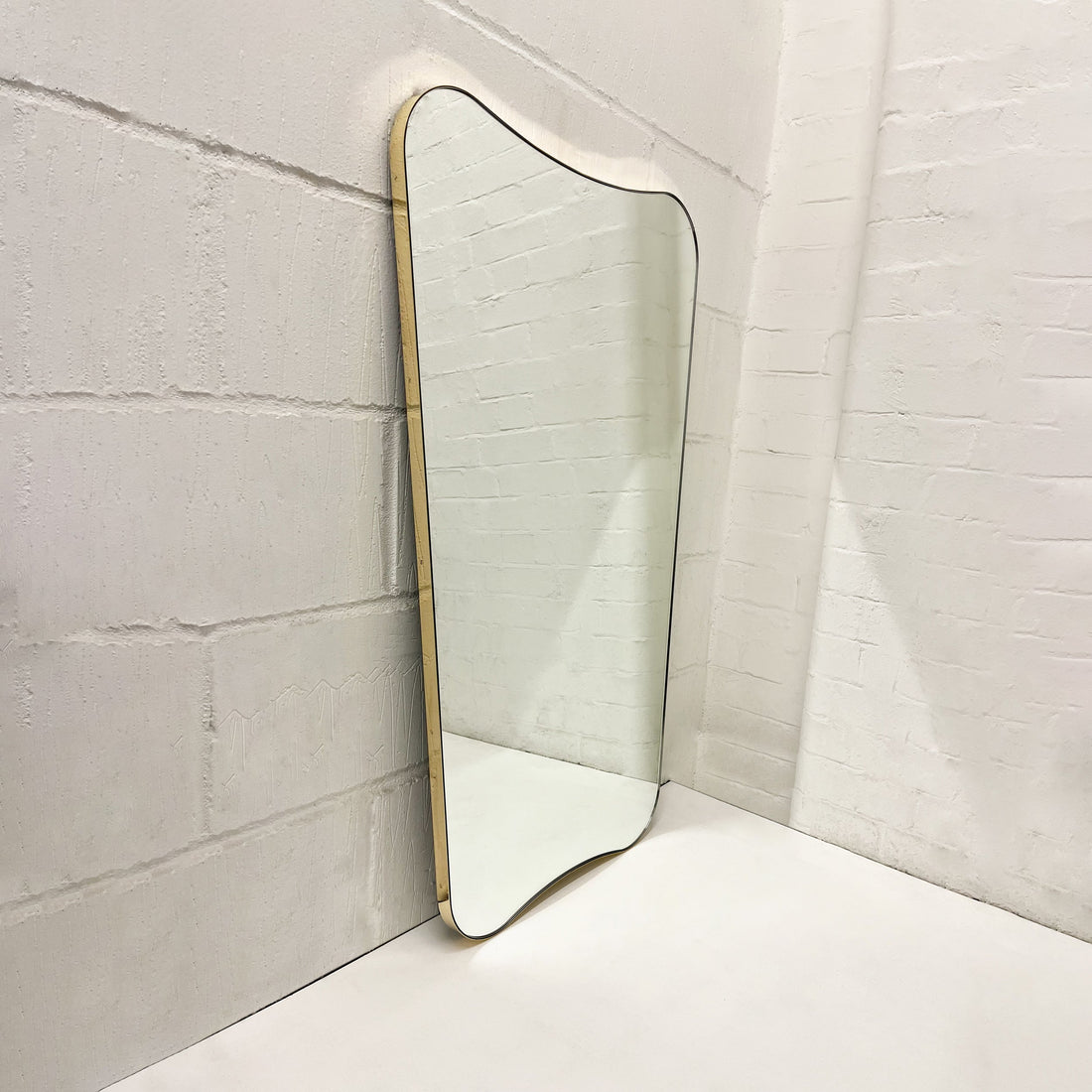 Gio Ponti-Inspired Mid-century Mirror with a Minimalist Brass Frame