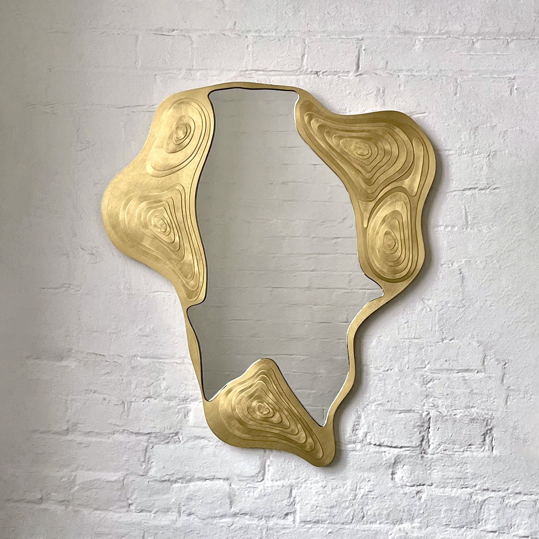 NEW Omalo™ Special Edition Mirror With a Delicately Handcrafted Brass Frame