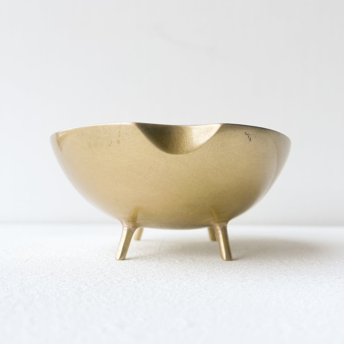 Handcast Brass Bowl With Legs Videpoche