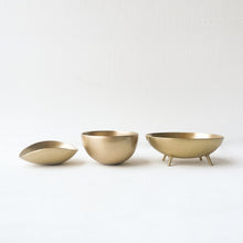 Set of three Polished Brass Decorative Bowls, Vide-poche