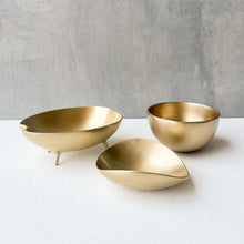 Set of three Polished Brass Decorative Bowls, Vide-poche