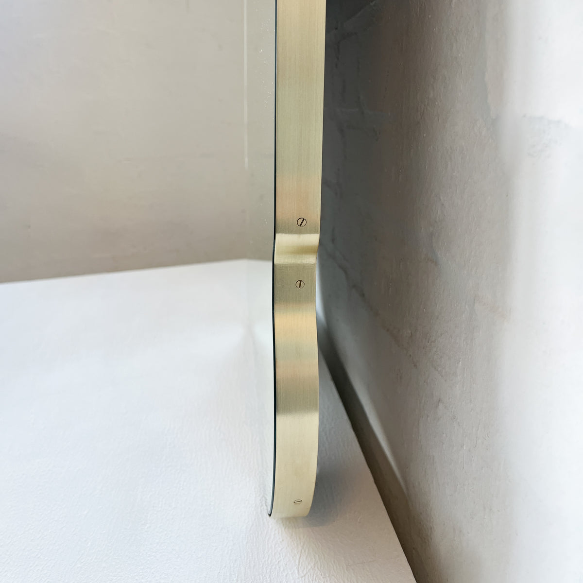 Mid-century style Freeform Mirror with Brass Frame - Vintage N.5