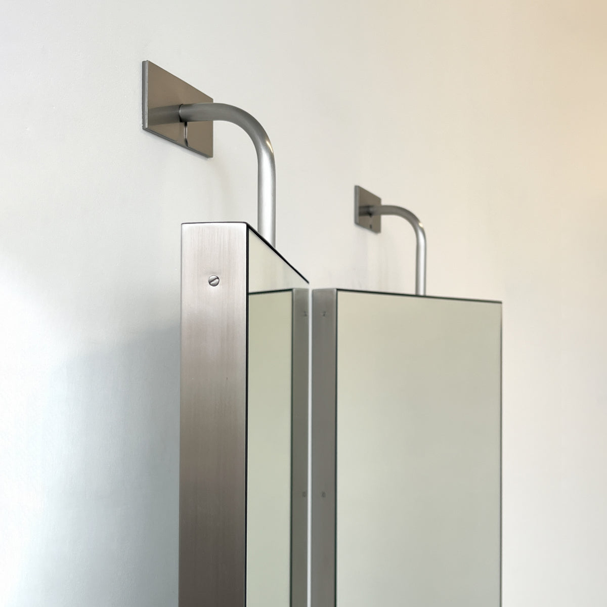 Vorso™ Wall-Attached Rotating Rectangular Mirror with Stainless Steel Frame