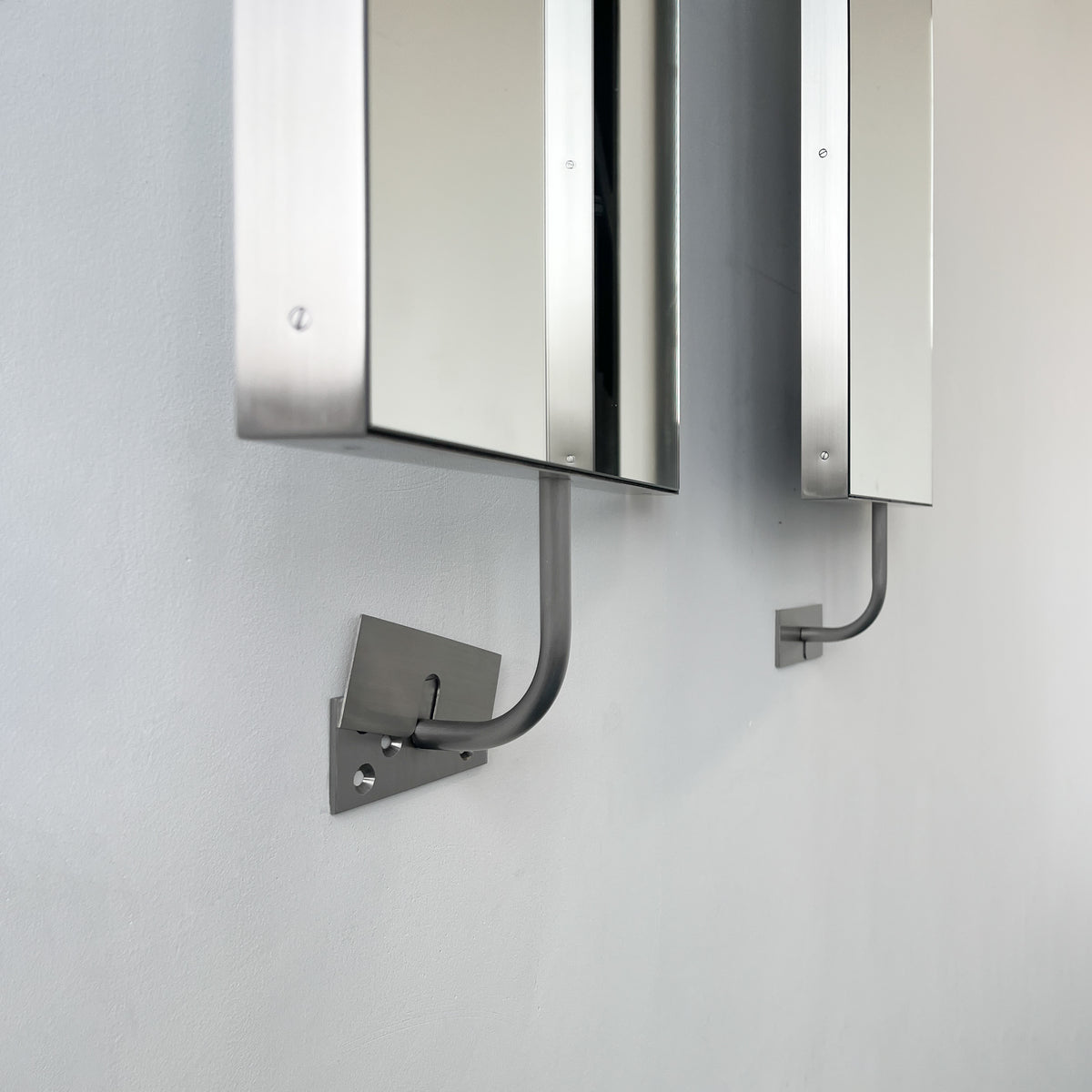 Vorso™ Wall-Attached Rotating Rectangular Mirror with Stainless Steel Frame