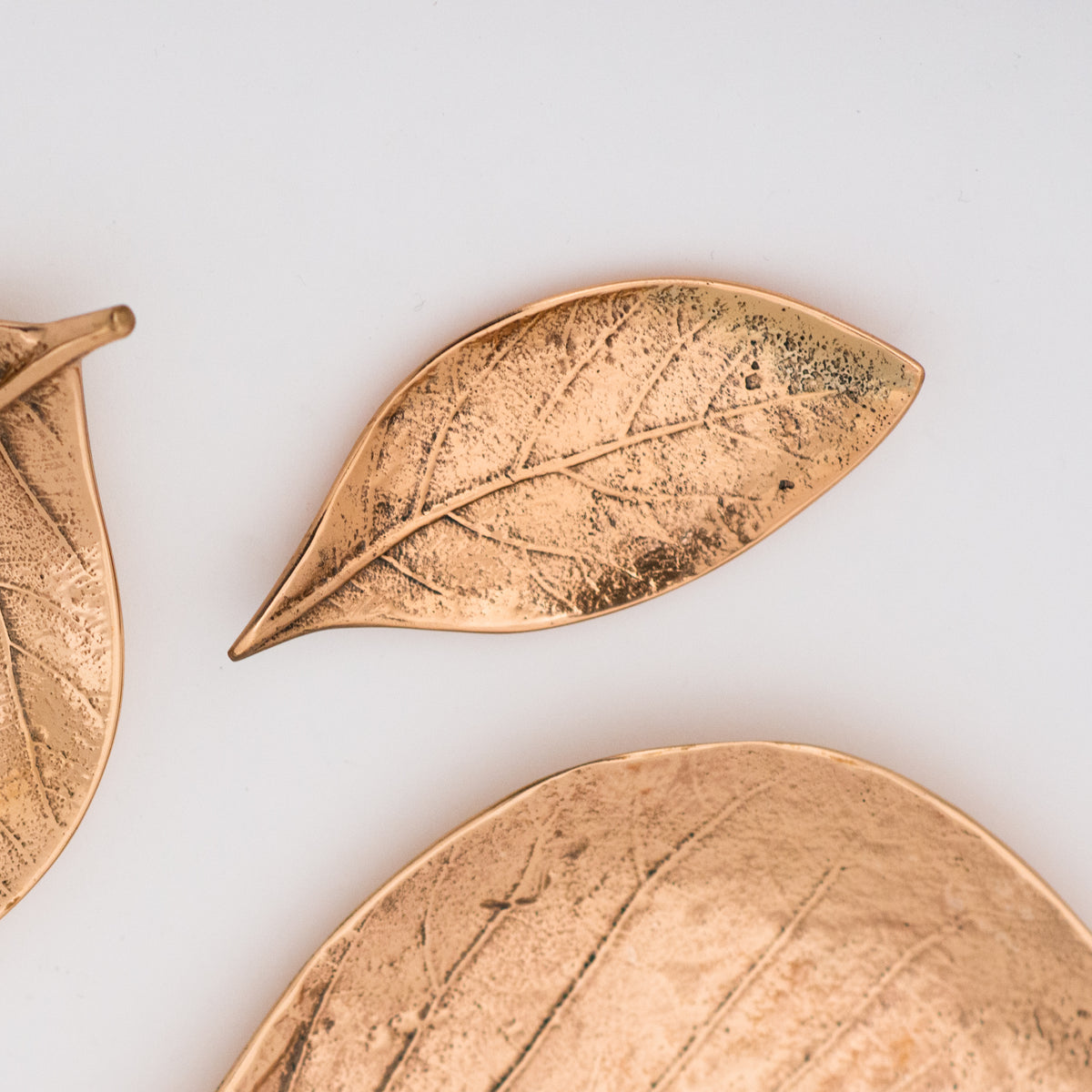 Cast Bronze Leaf Decorative Handmade Tray Vide-poche, Small