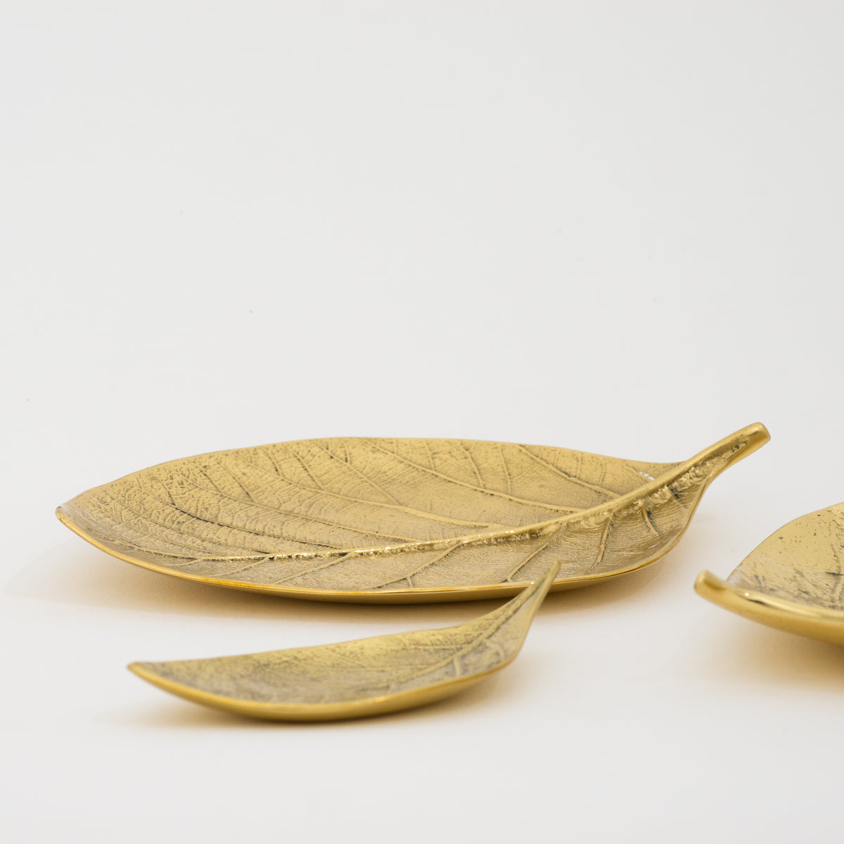 Set of 3 Handmade Brass Leaves Decorative Dishes, Vide-Poche