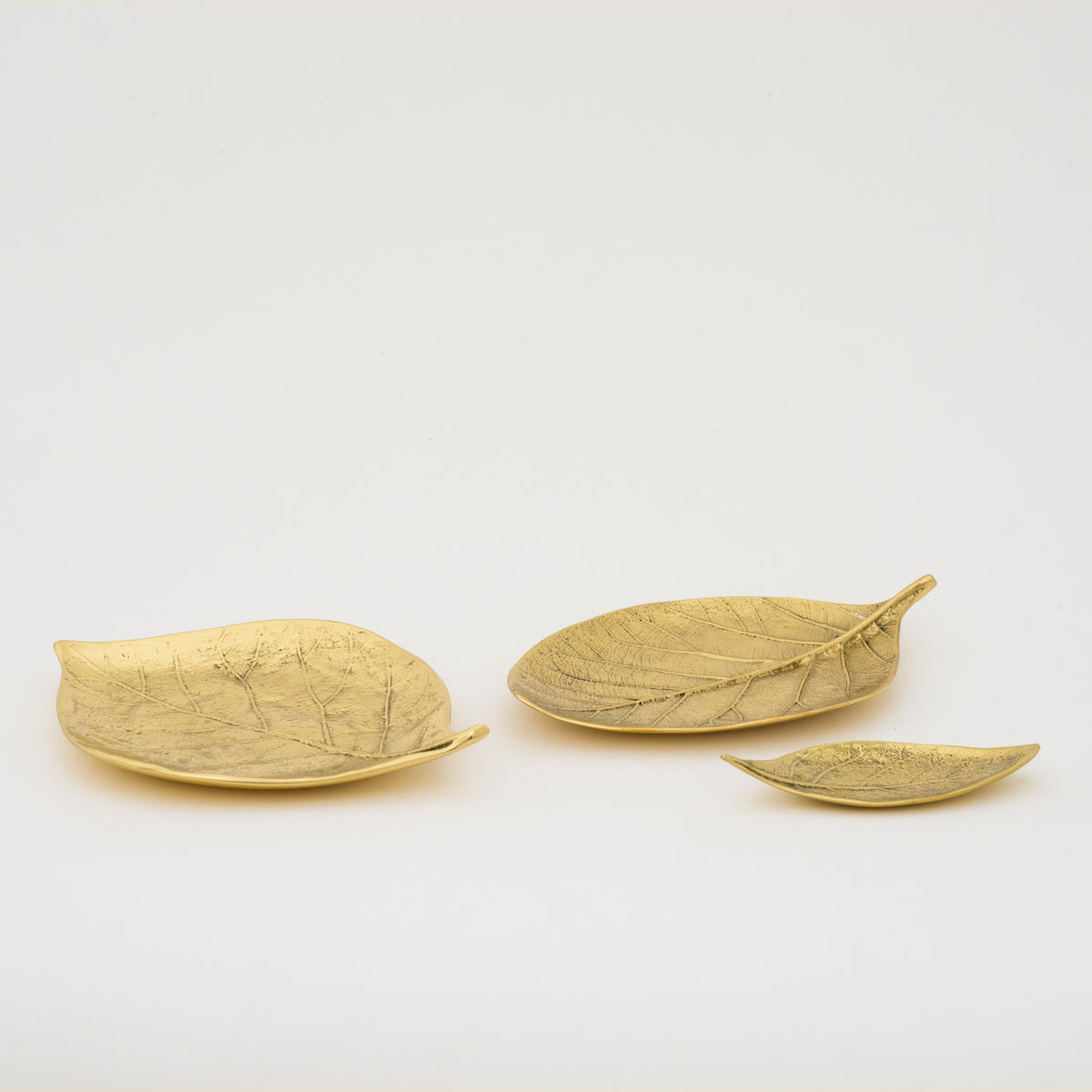 Set of 3 Handmade Brass Leaves Decorative Dishes, Vide-Poche