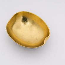 Brass Bowl With Legs, Vide-poche