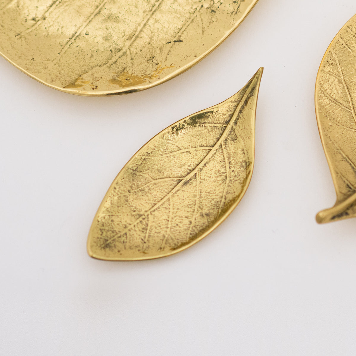 Brass Cast Leaf Decorative Tray Dish Vide-poche, Small