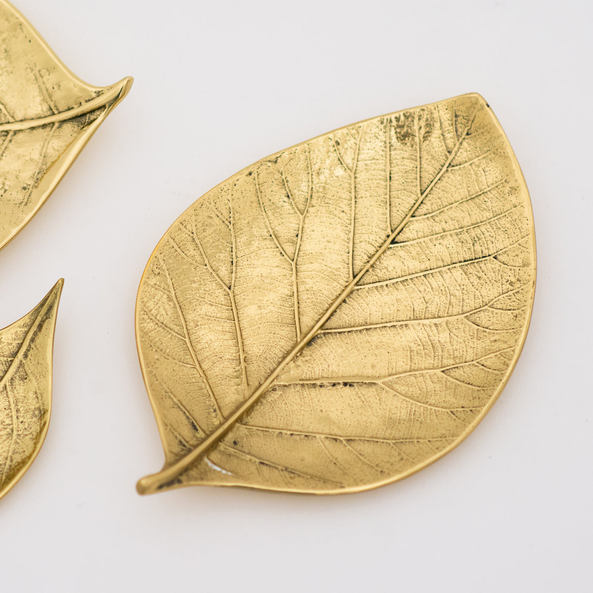 Brass Cast Leaf Decorative Tray, Vide-poche, Medium
