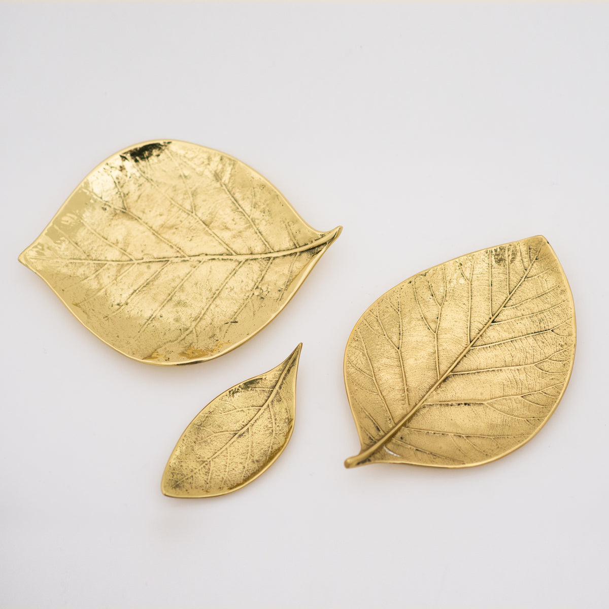 Set of 3 Handmade Brass Leaves Decorative Dishes, Vide-Poche