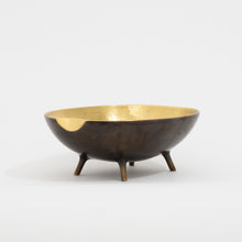 Brass Bowl With Legs, Vide-poche