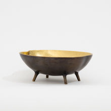 Brass Bowl With Legs, Vide-poche