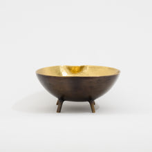Brass Bowl With Legs, Vide-poche