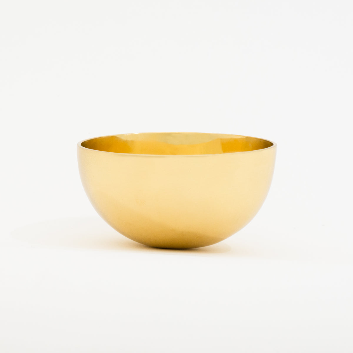 Set of three Brushed Brass Decorative Bowls, Vide-poche