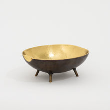 Brass Bowl With Legs, Vide-poche