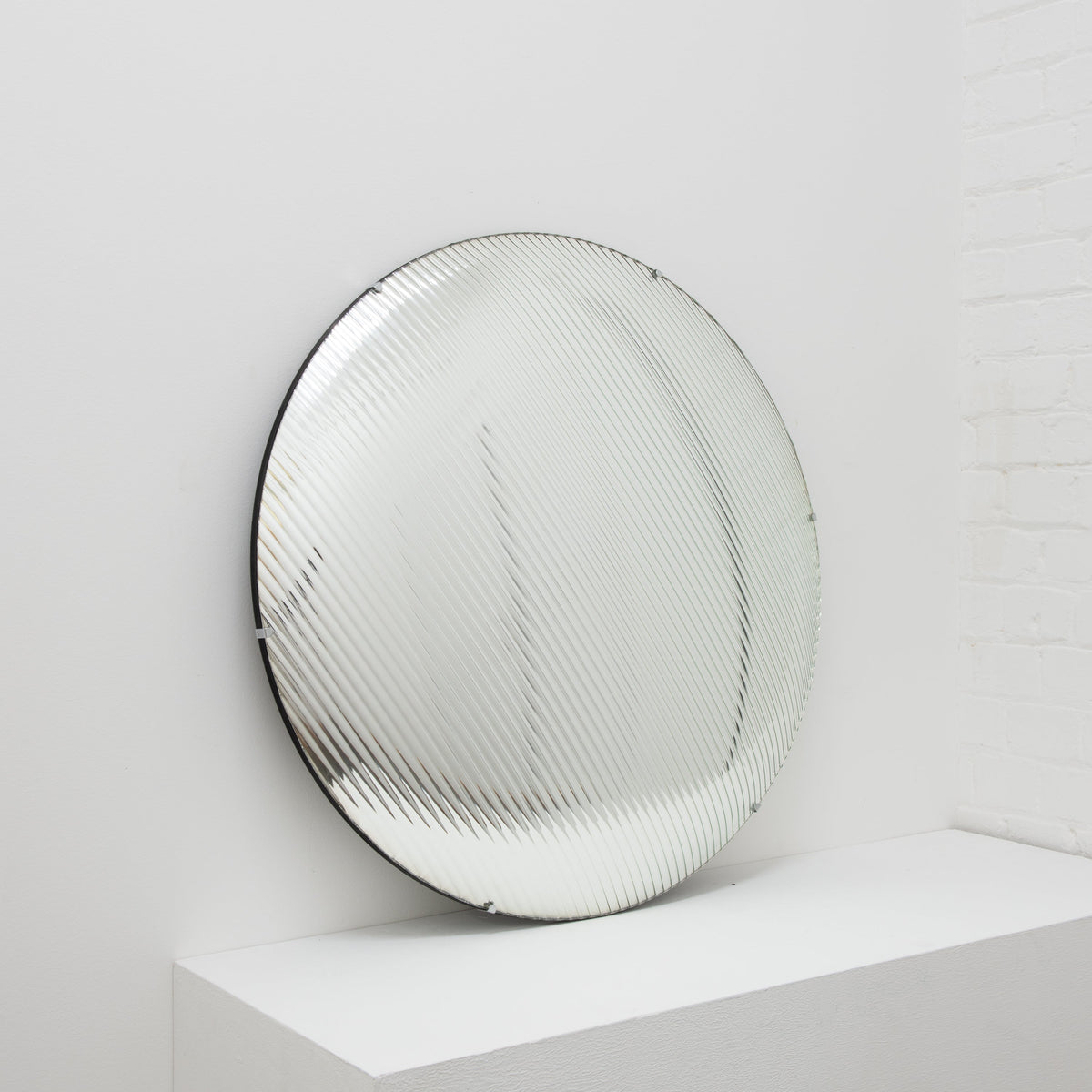 In Stock Orbis Round Reeded Glass Convex Frameless Mirror with Clips