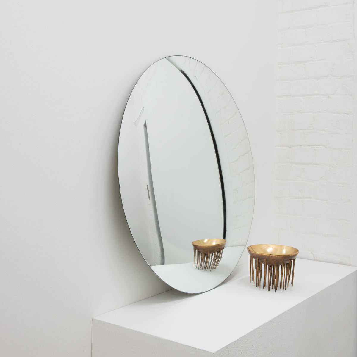 Orbis™ Round Convex Minimalist Frameless Mirror