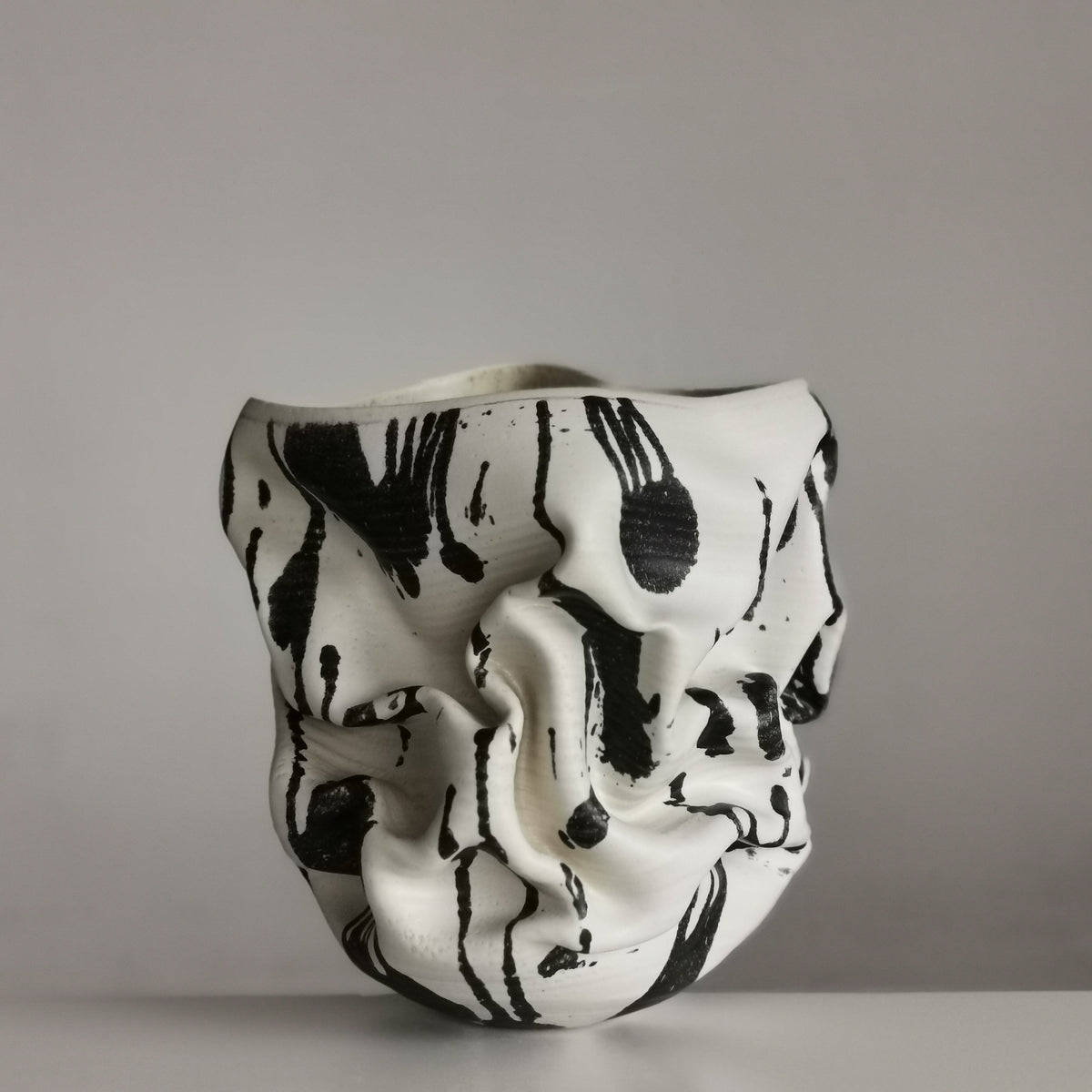 Medium White Dehydrated Form, Unique Ceramic Sculpture Vessel N.62, Objet d'Art
