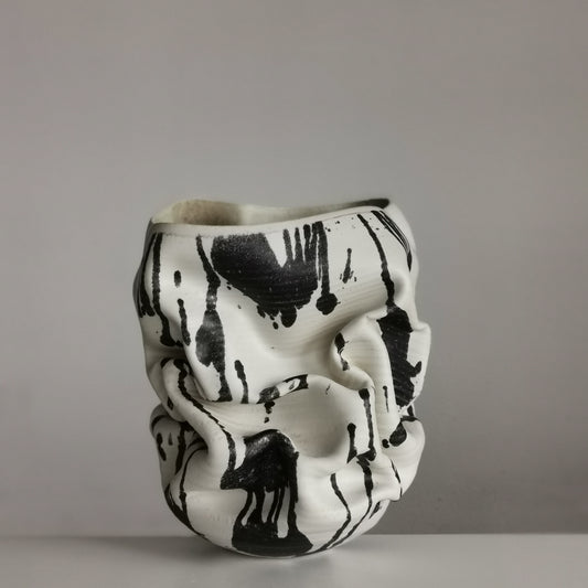 Medium White Dehydrated Form, Unique Ceramic Sculpture Vessel N.62, Objet d'Art