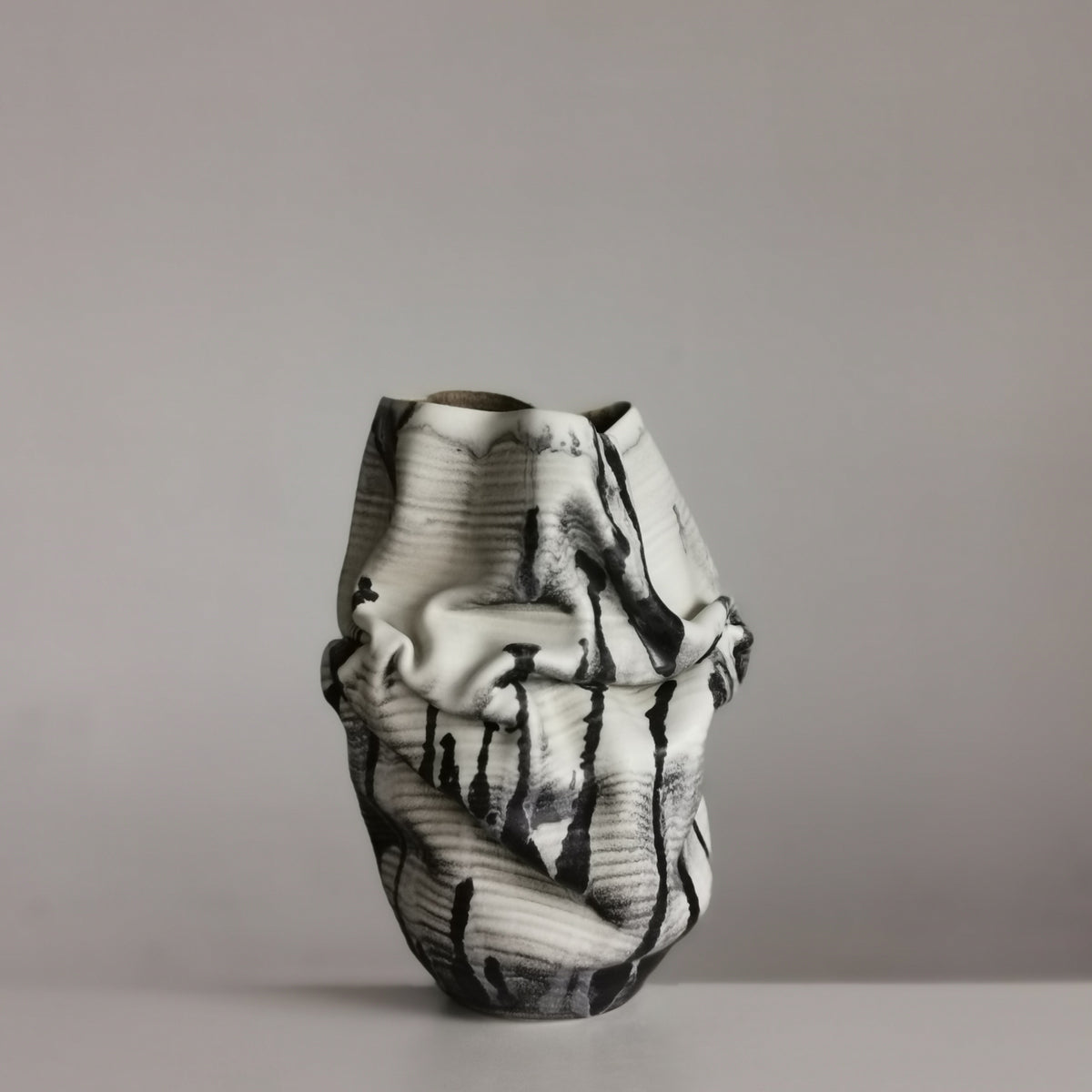 White Dehydrated Form Black Marking, Unique Ceramic Sculpture Vessel N.75, Objet d'Art