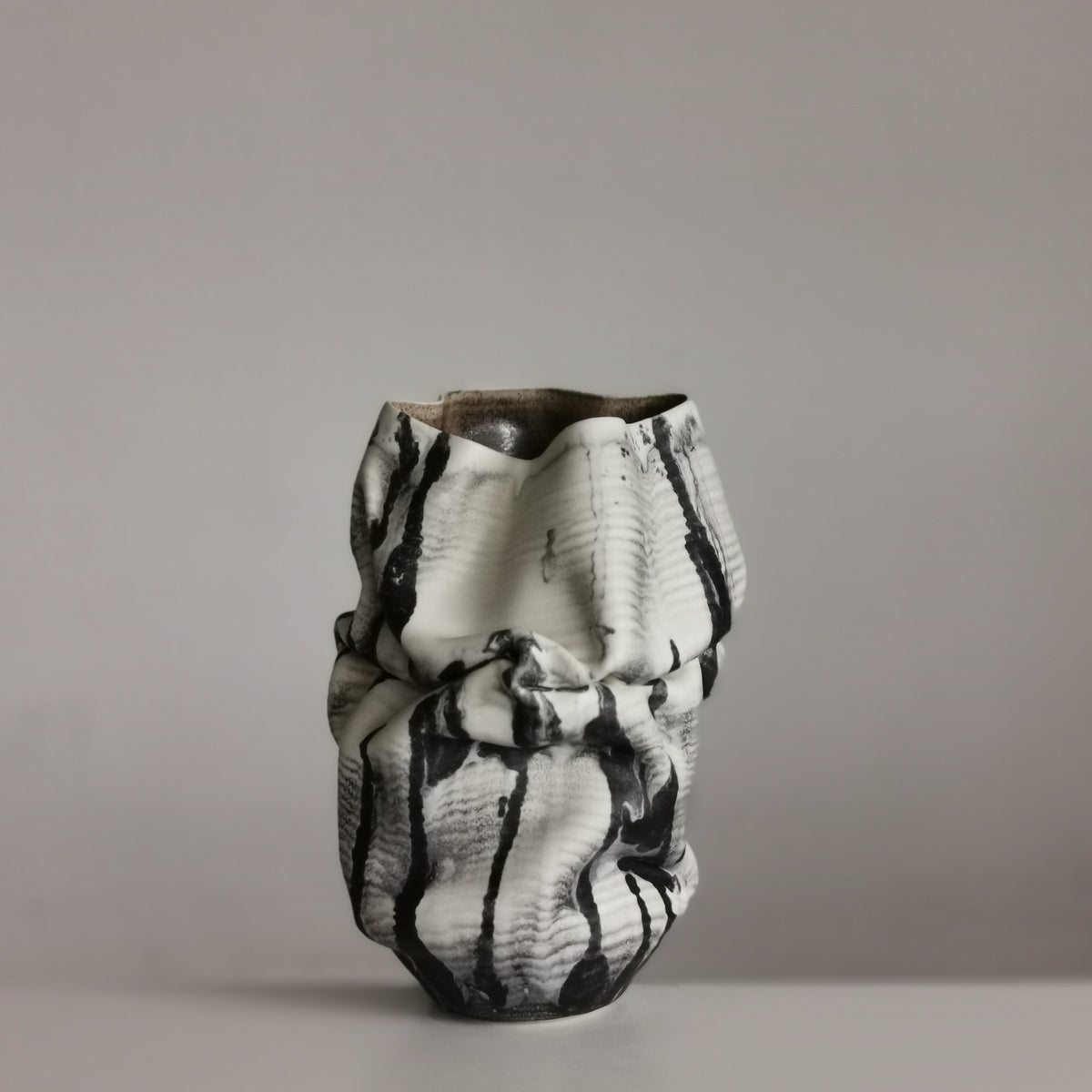 White Dehydrated Form Black Marking, Unique Ceramic Sculpture Vessel N.75, Objet d'Art