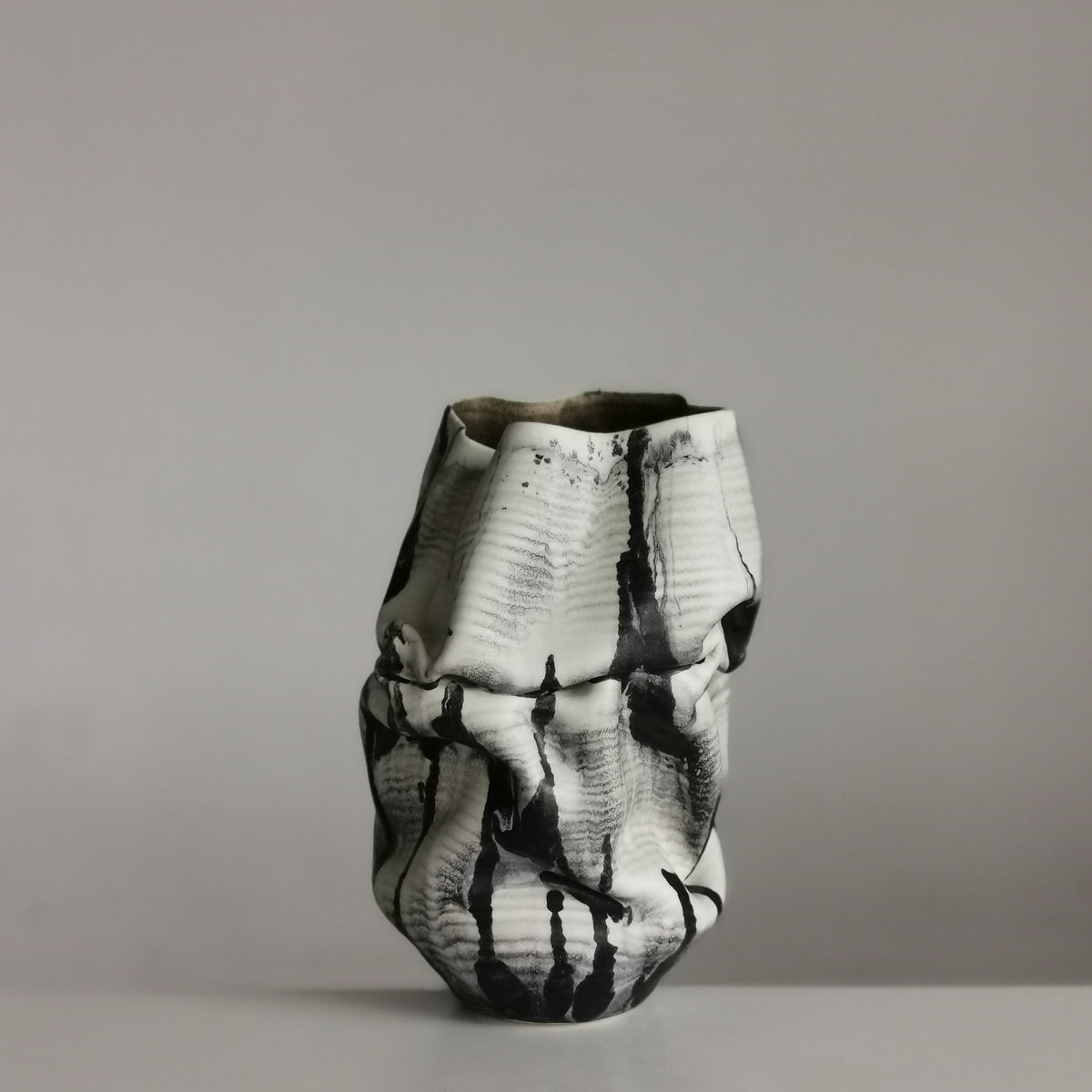 White Dehydrated Form Black Marking, Unique Ceramic Sculpture Vessel N.75, Objet d'Art