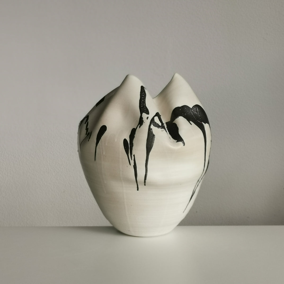 White Undulating Form with Expressive Markings, Unique Ceramic Sculpture Vessel N.79, Objet d'Art
