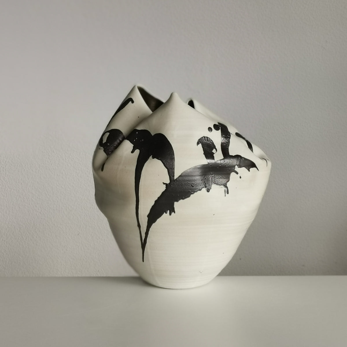 White Undulating Form with Expressive Markings, Unique Ceramic Sculpture Vessel N.79, Objet d'Art