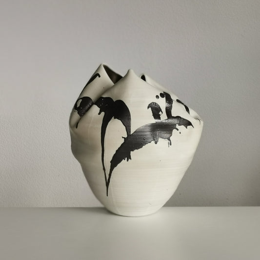 White Undulating Form with Expressive Markings, Unique Ceramic Sculpture Vessel N.79, Objet d'Art