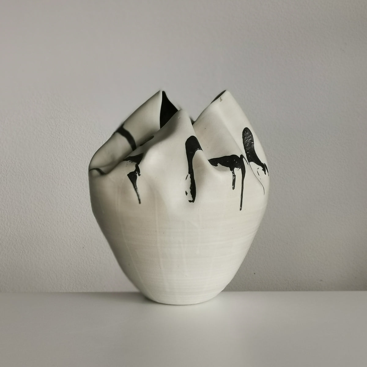White Undulating Form with Expressive Markings, Unique Ceramic Sculpture Vessel N.79, Objet d'Art