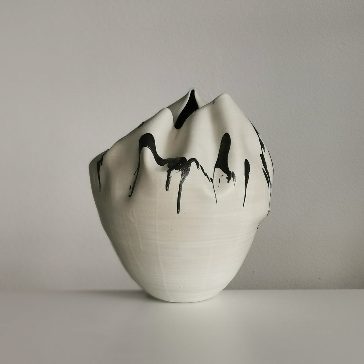 White Undulating Form with Expressive Markings, Unique Ceramic Sculpture Vessel N.79, Objet d'Art