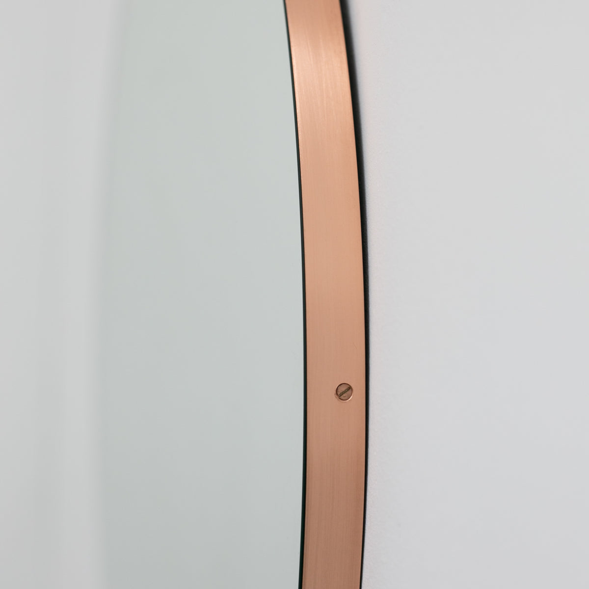 Orbis™ Round Mirror with Minimalist Copper Frame