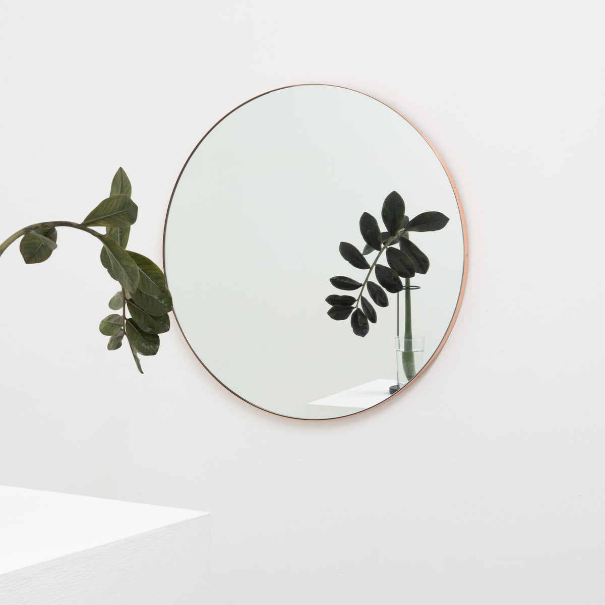 Orbis™ Round Mirror with Minimalist Copper Frame