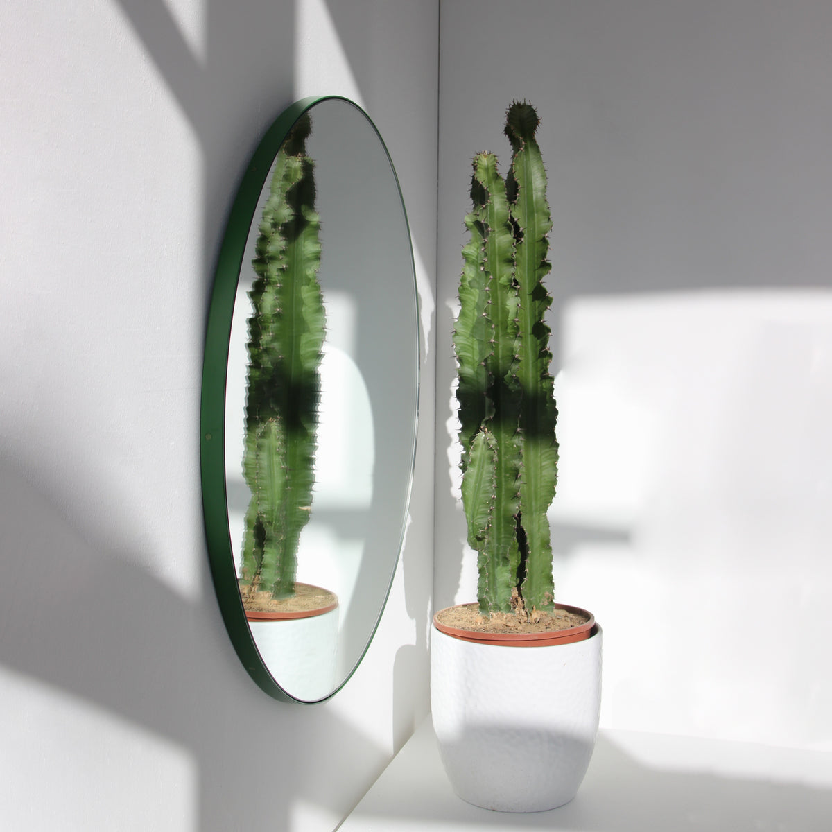 Orbis™ Modern Round Mirror with Green Frame