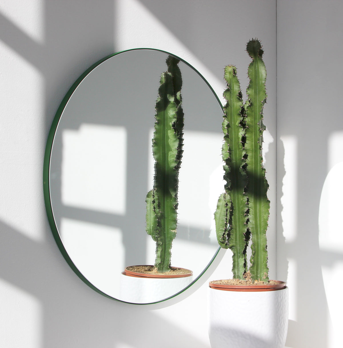 Modern Round Mirror with Green Frame