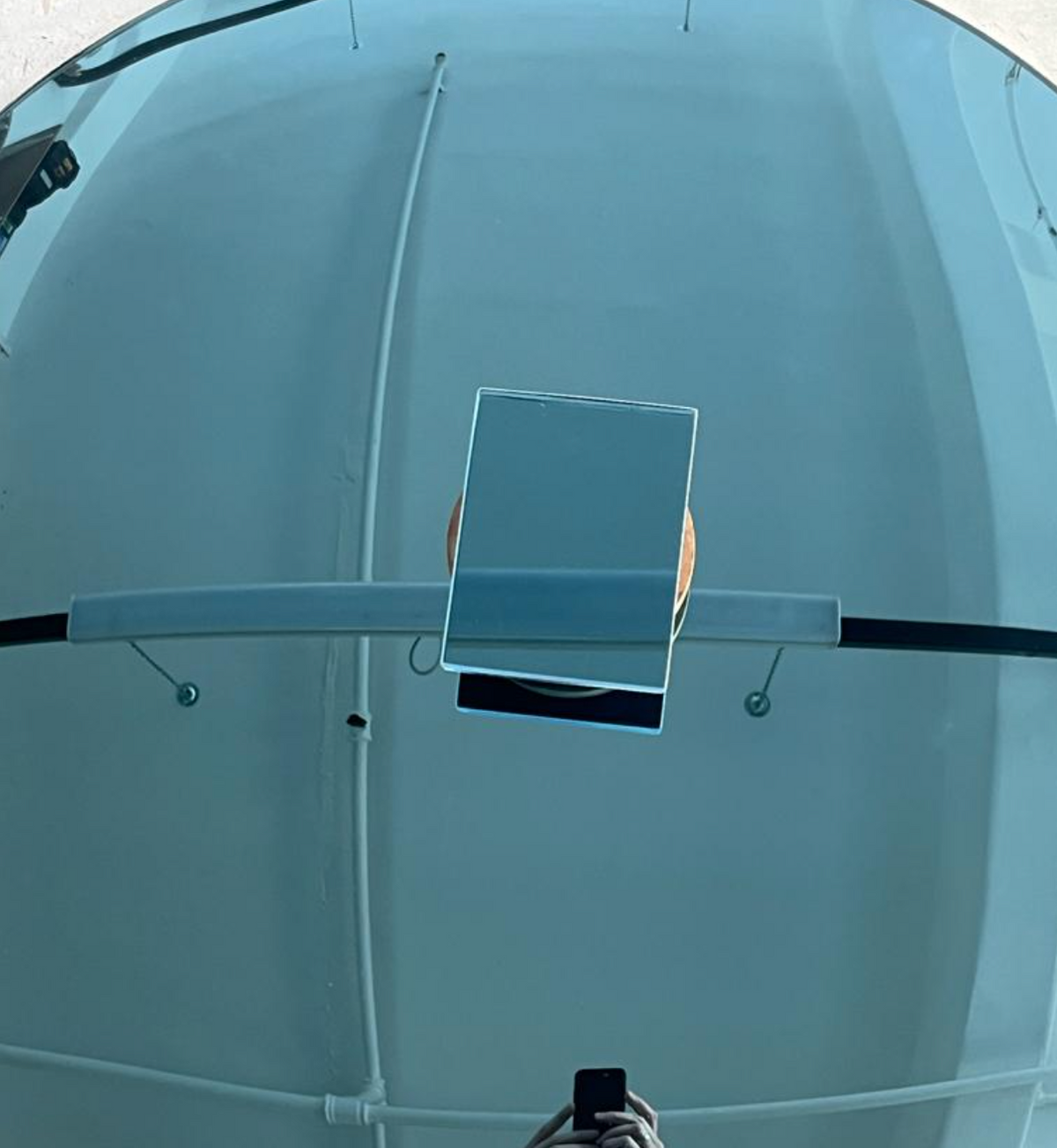 Sample blue tint for convex mirror